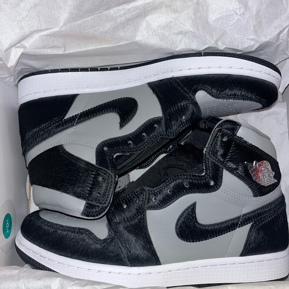 WMNS AIR JORAN 1 RETRO HIGH OG SIZE 9M or 10.5 W